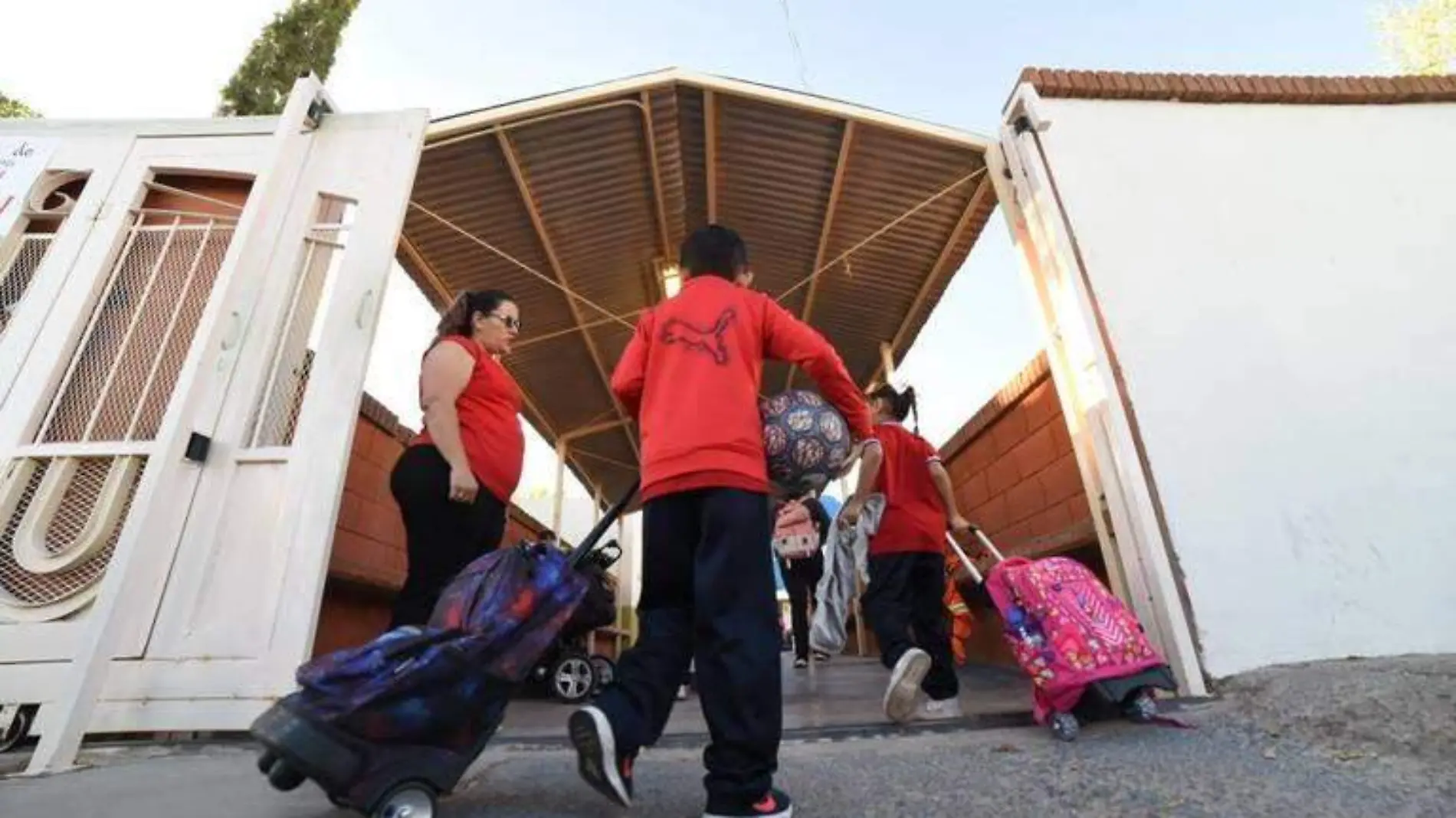 salón de clases alumnos estudiantes escuela